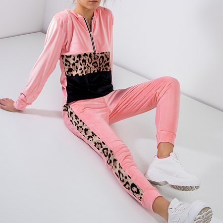 Pink women's sweatshirt set with leopard stripes - Clothing