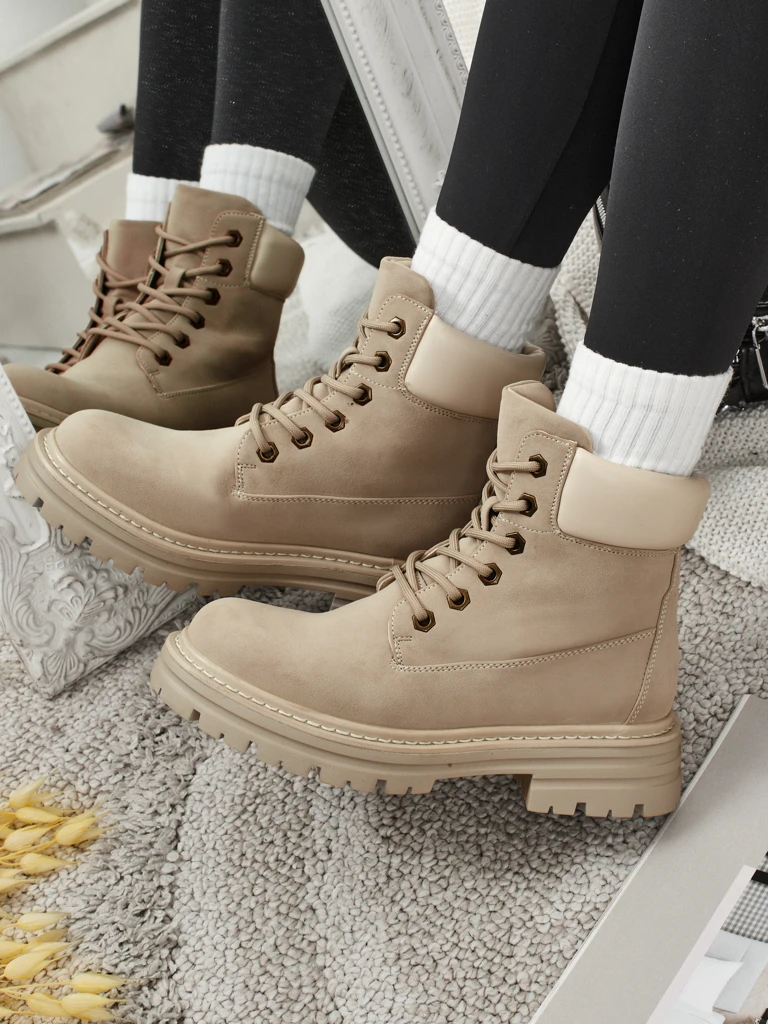 Moteriški aulinukai Avienne