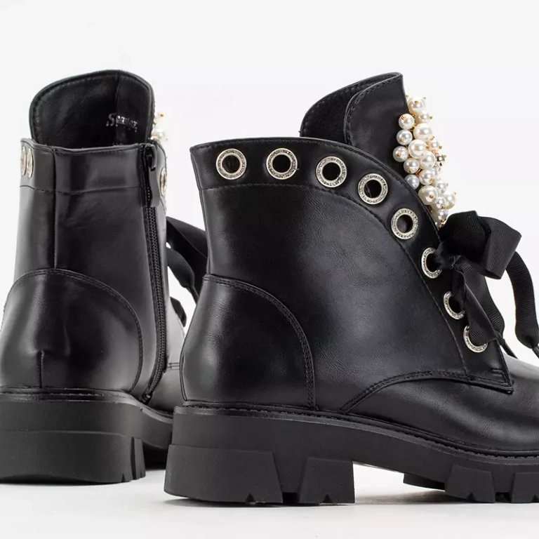 OUTLET Juodos spalvos moteriškos rankinės su Nashile perlais - Avalynė