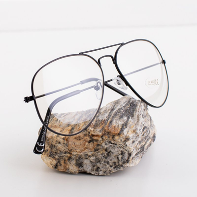 Damskie okulary przeciwsłoneczne w kolorze srebrnym - Okulary