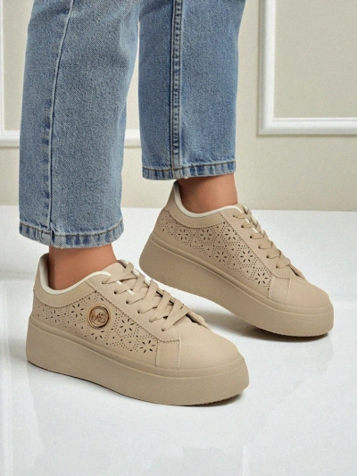 Женские кроссовки на платформе Callista Royalfashion, цвет экрю, экокожа