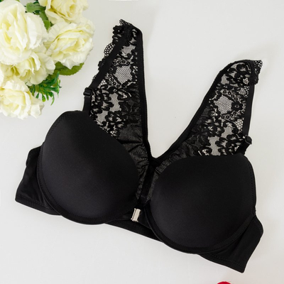 Черный женский бюстгальтер с кружевом