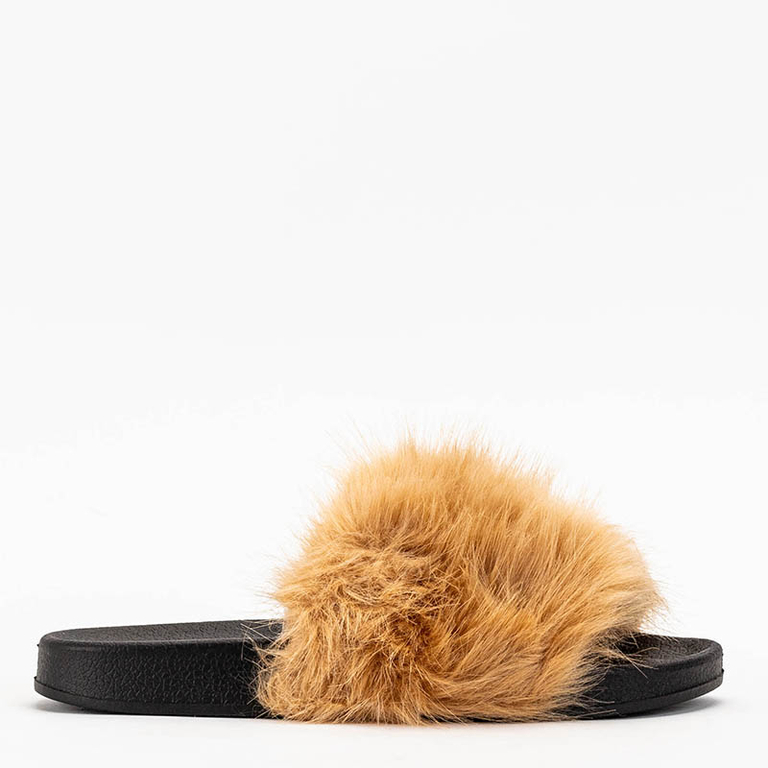 Smėlio spalvos moteriškos šlepetės su kailiu Danita - Avalynė