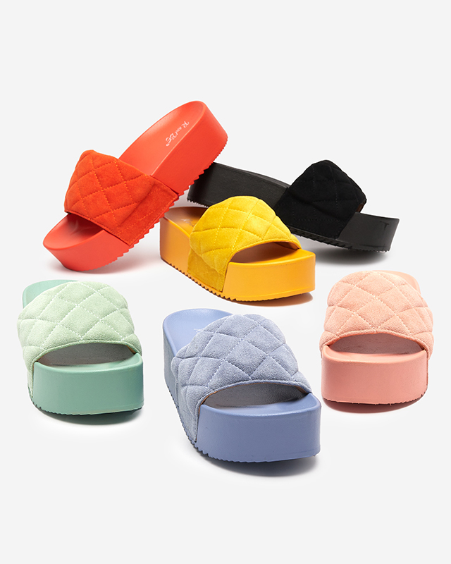 OUTLET Moteriškos koralinės dygsniuotos basutės ant Koriner platformos - Avalynė