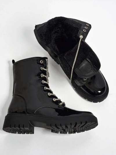 Lakiniai moteriški aulinukai suvarstomi Fjorra