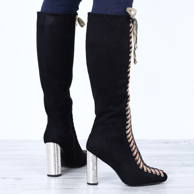 Czarne kozaki z plecionymi sznurówkami Kira - Obuwie