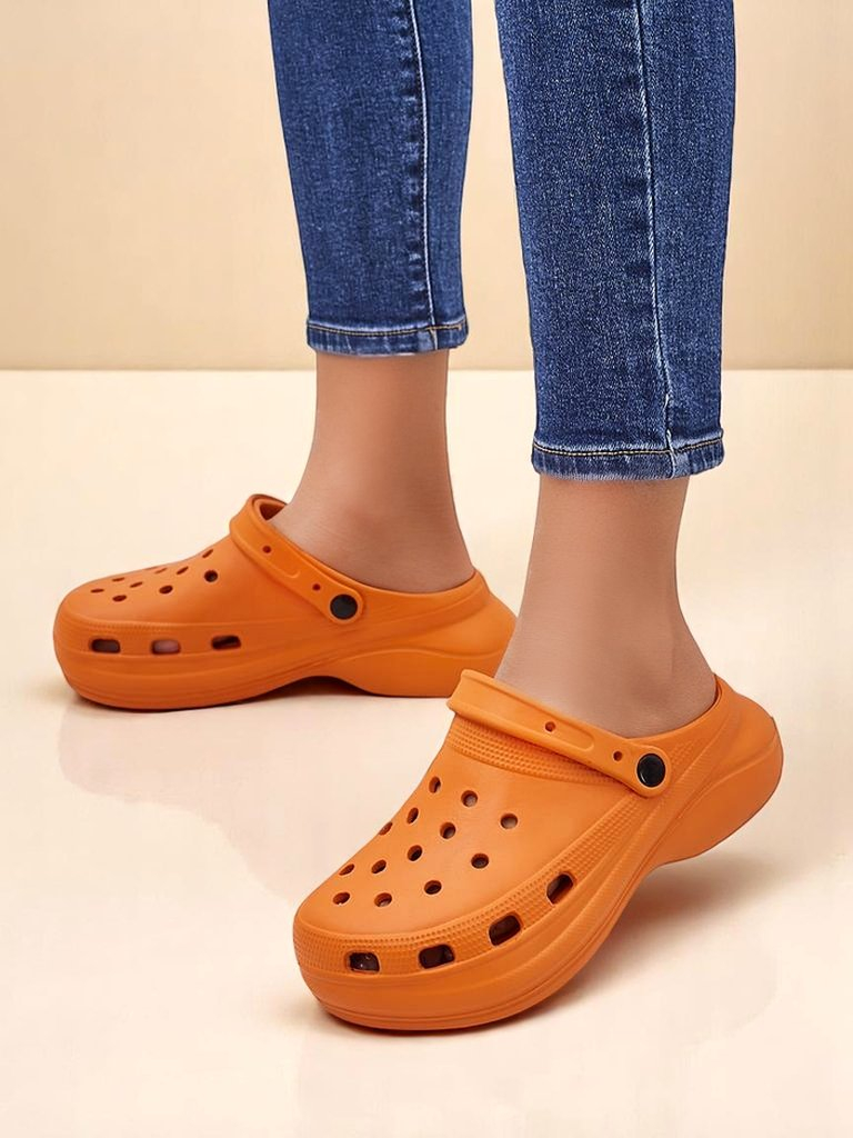 Royalfashion moterų perforuotos gumos šlepetės Dellosa