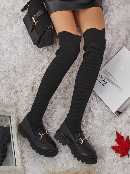 Ilgi moteriški užtraukiami batai su dekoracija Novera