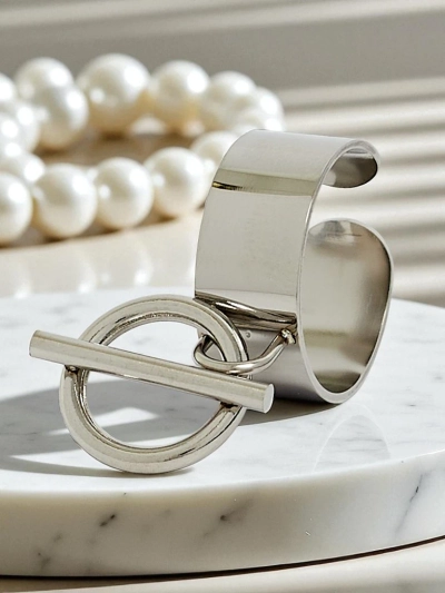 Apyrankė „Dolce Vita“ su dekoratyviniais pakabukais