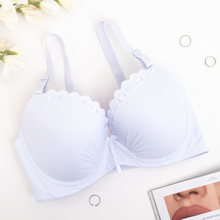 Белый женский бюстгальтер
