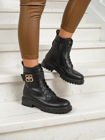 Artemisia Nero leather ankle boots with a round toe, zipper and gold buckle