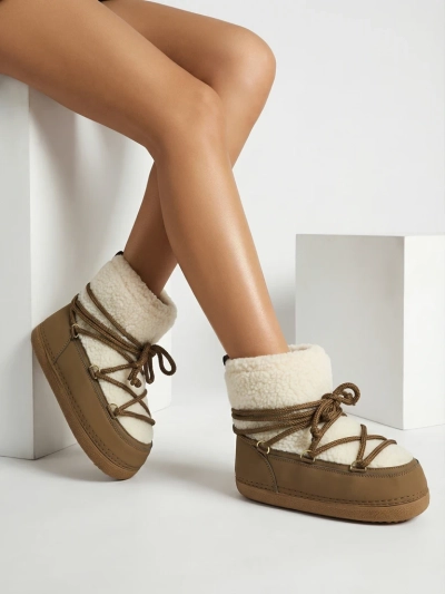 Moteriški sniego batai su kailiuku Uvella