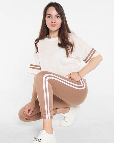 Коричнево-белый спортивный костюм с лампасами