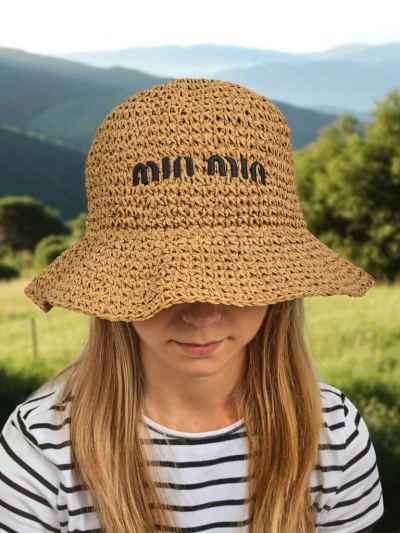 Royalfashion Damski kapelusz letni bucket hat z napisem - Kapelusz dla prawdziwej królowej stylu!