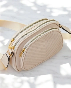 Šviesiai smėlio spalvos || smėlio spalvos