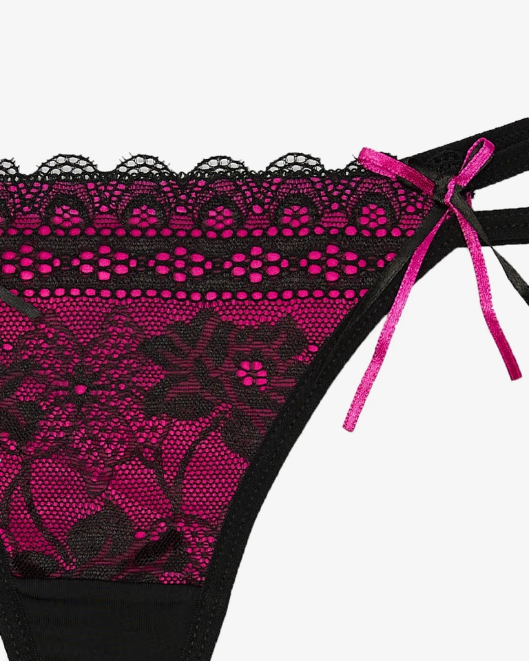 Женские стринги черно-фуксиевого цвета с кружевом и декоративными ремешками - Нижнее белье