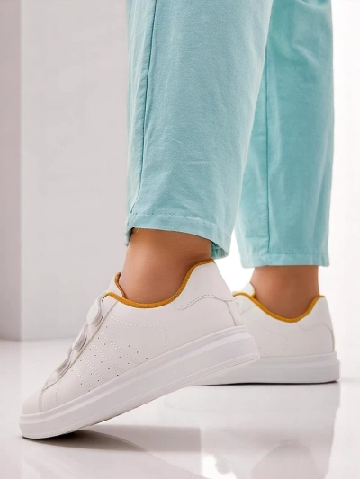 Royalfashion Женские спортивные кроссовки Pertis