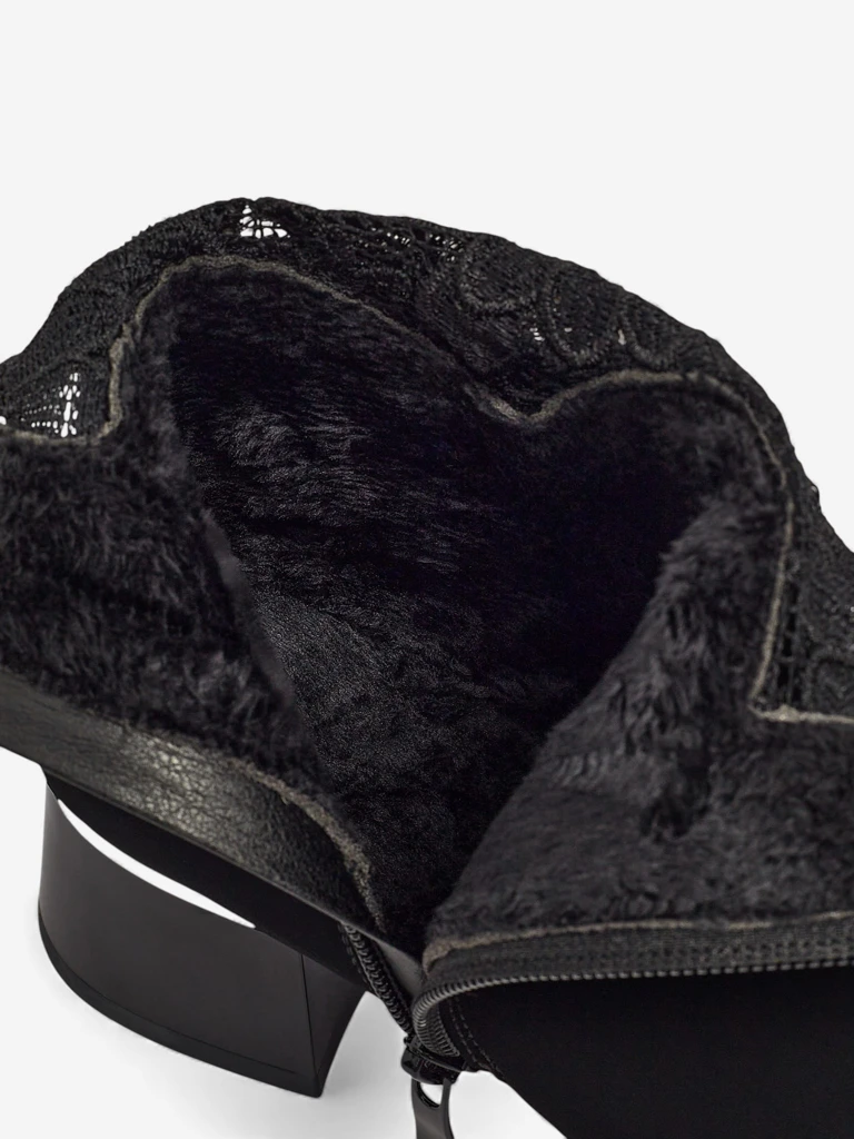 Женские матовые ботильоны на каблуке-столбике с кружевом Velmoria