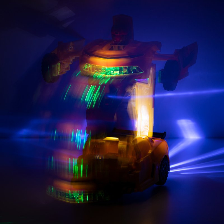 Geltonas automobilis robotas - Žaislai