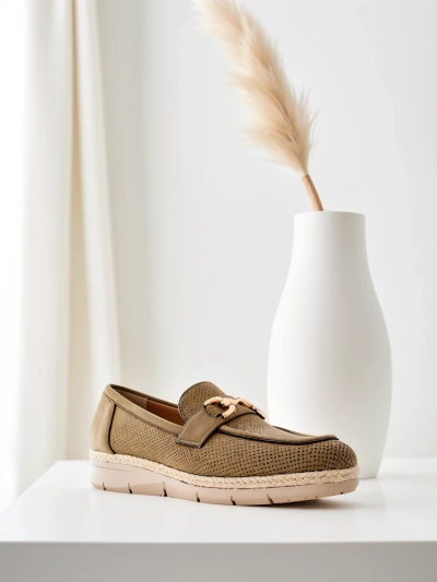 Роялфэшн женские балетки с декоративным акцентом на носке