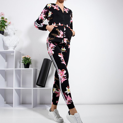 Женский спортивный комплект с рисунком - Одежда