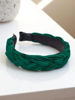 тёмно-зелёный