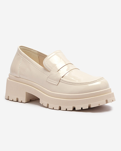 Smėlio spalvos lakuoti moteriški mokasinai Noppel Footwear