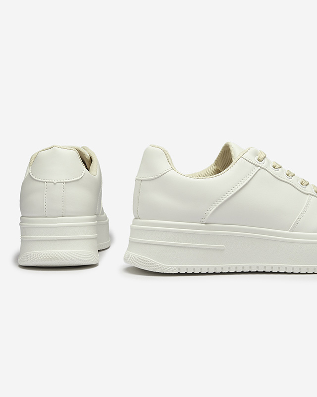 Белые женские спортивные кроссовки с бежевыми шнурками Smaffo- Footwear