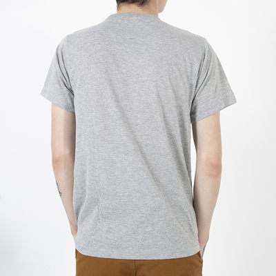 Šviesiai pilki medvilniniai vyriški marškinėliai-drabužiai