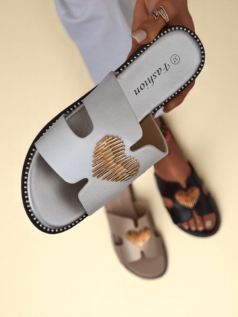 Royalfashion Women's Heart Chic Flat Slippers