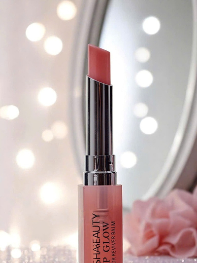 Drėkinamasis lūpų balzamas dažais „Powder Pink“
