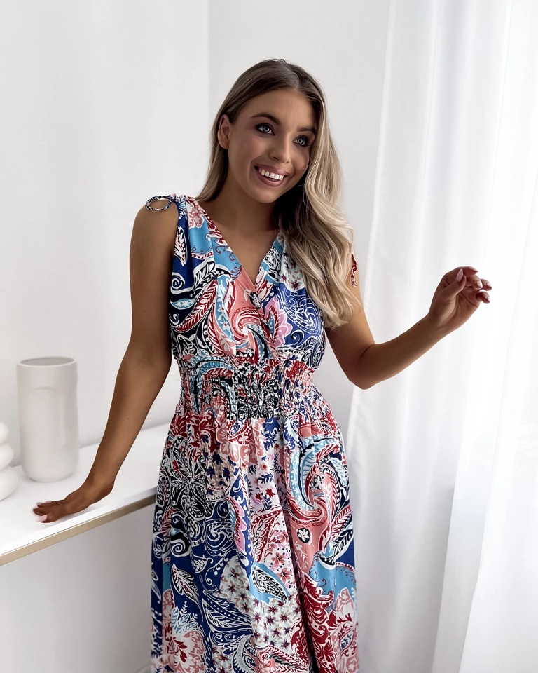 Raštuota mėlyna ir rožinė moteriška midi suknelė Apranga