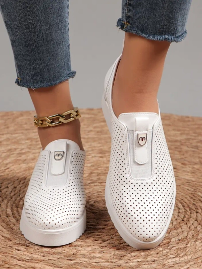 Royalfashion Slip-on moteriški perforuoti batai Goffies