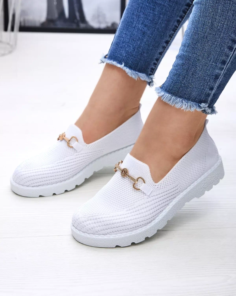 Balti moteriški sportbačiai su aukso puošmena Enelida - Avalynė