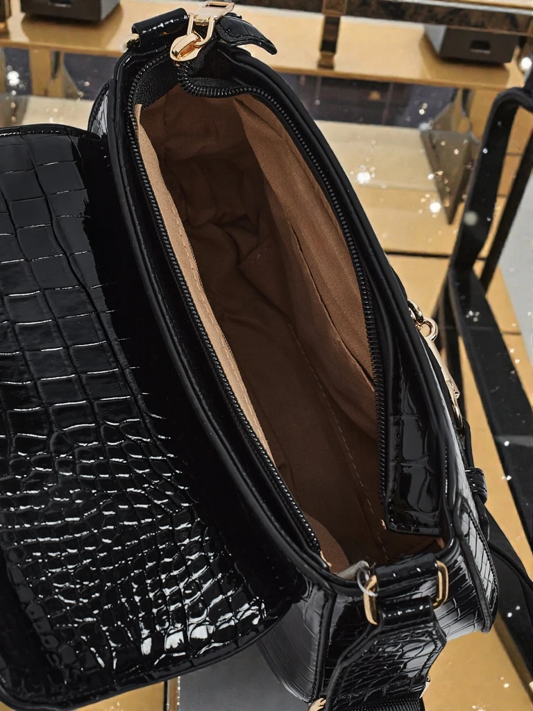 Lakuotas mažas moteriškas rankinukas iš eko odos Lurenn