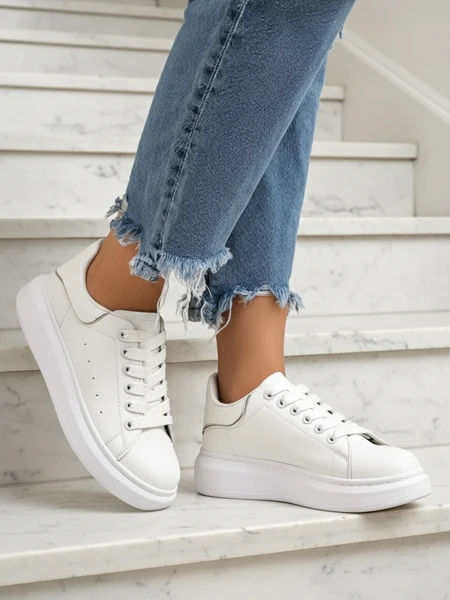 Balti sportiniai sportbačiai „Athena“ iš eko odos