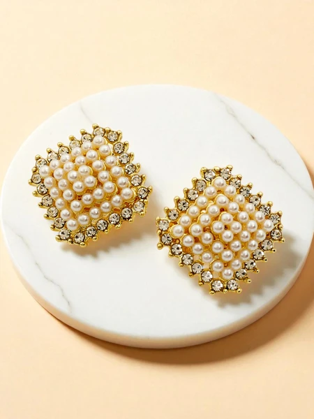 Royalfashion Женские клипсы с фианитами