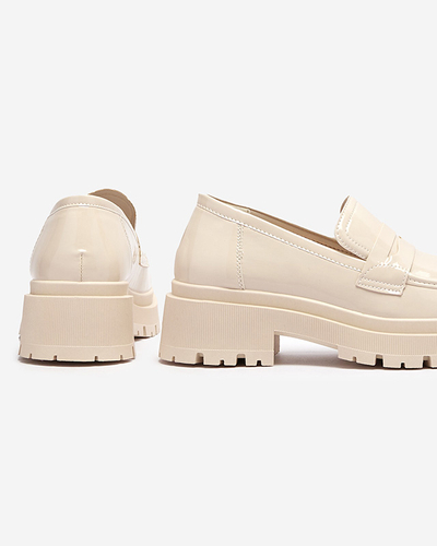 Бежевые лакированные мокасины для женщин Noppel Footwear