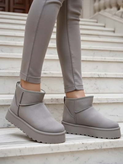 Короткие женские снежные ботинки Royalfashion а-ля Fofio