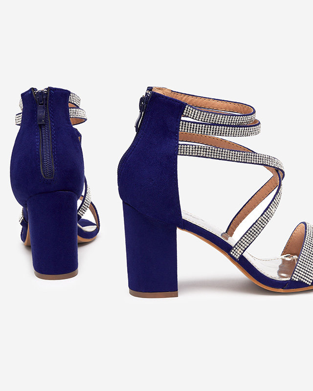 OUTLET Tamsiai mėlynos spalvos moteriškos basutės ant stulpelio su juostelėmis iš cirkonio Nitorsi - Avalynė