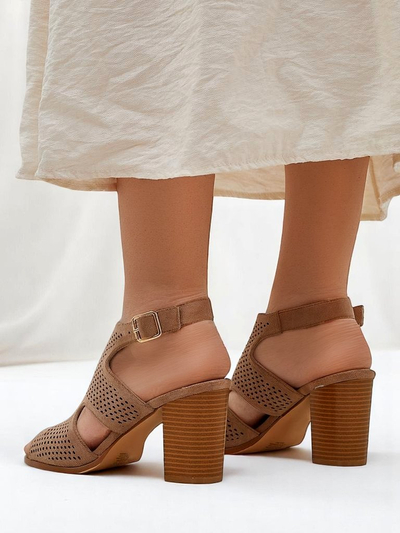 Royalfashion moteriški perforuoti sandalai su blokiniu kulnu Abetle