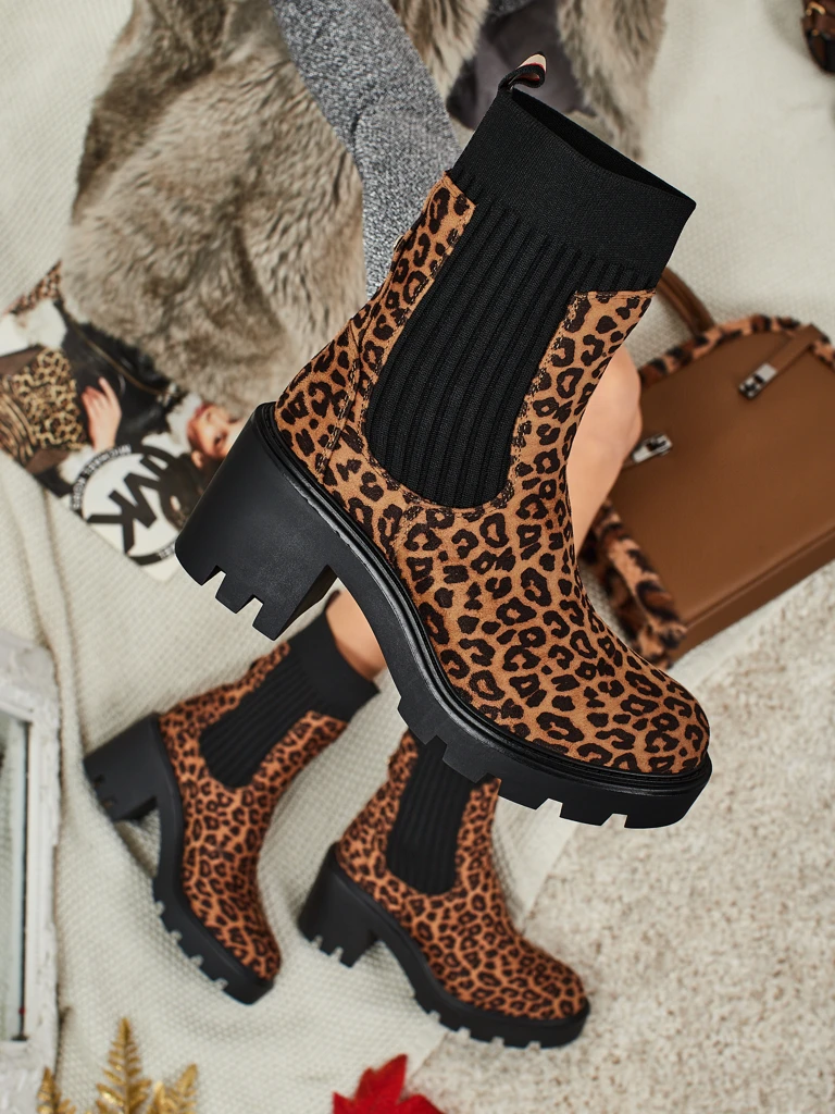 Raštuoti moteriški aulinukai su storu kulnu iš eko zomšos Anthere