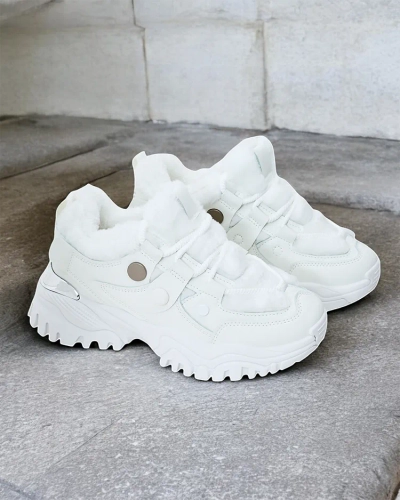 Женские кроссовки со шнурками и мехом Royalfashion Poriomo