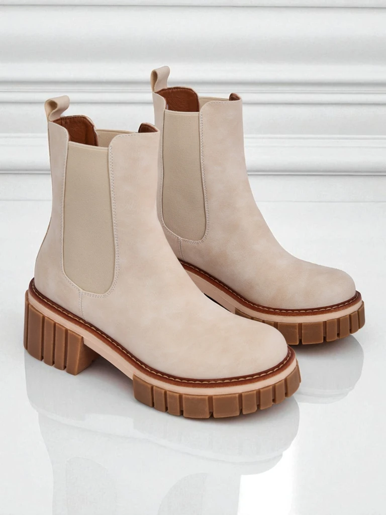 Aulinukai su stulpeliais iš eko nubuko Amber Walk