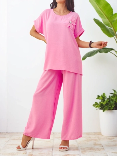 Royalfashion Женский комплект с коротким рукавом с декоративным цветком и широкими брюками