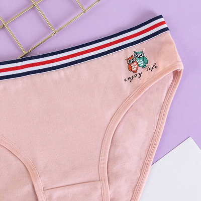 Светло-розовые женские трусы