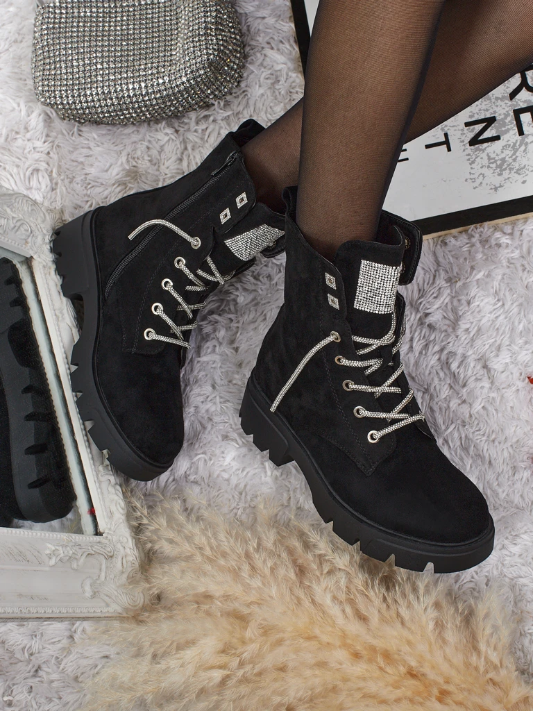 Женские ботинки Tessaro из эко-замши на шнуровке