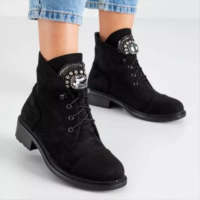 Czarne zamszowe workery z cyrkoniami Rafia - Obuwie