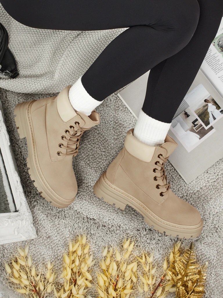 Moteriški aulinukai Avienne