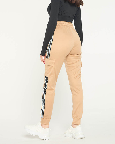 Бежевые женские брюки с лампасами